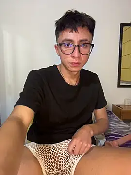 CamiRojas boy online show from June 2026 03:50:02 AM