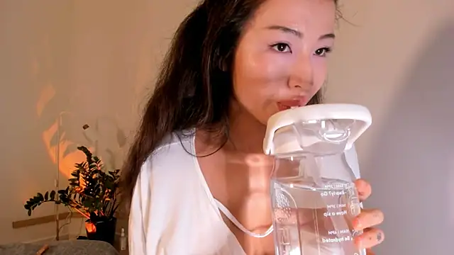 kawaii mia online show from October 2025 04:46:01 PM