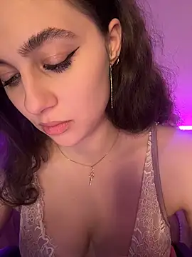 Snapshot of Your_insomniya chatting on November 2025 10:19:01 PM Your insomniya online show from November 2025 10:19:01 PM