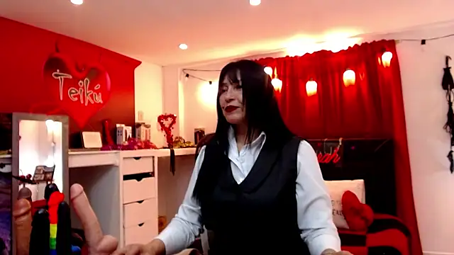 Sarah teiku online show from March 2026 06:24:02 PM