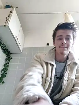 Toyjungee online show from April 2026 05:01:02 PM