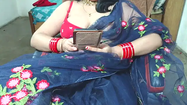 Snapshot of Cute_Mahi22 chatting on October 2025 07:01:02 PM Cute Mahi22 online show from October 2025 07:01:02 PM