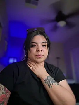 kimmiakiss22 online show from February 2025 12:32:01 AM