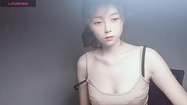 VaerySaenz online show from December 2024 11:00:01 AM