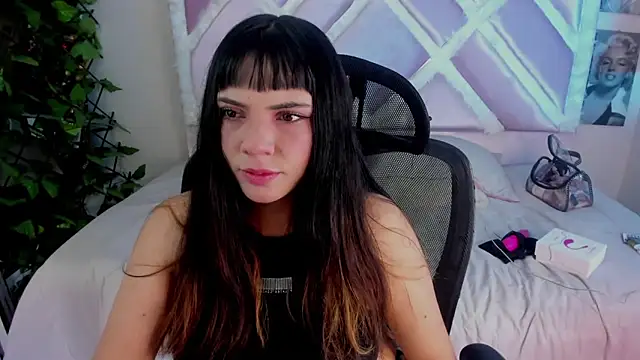 xhinata hyugax online show from April 2026 04:19:01 PM