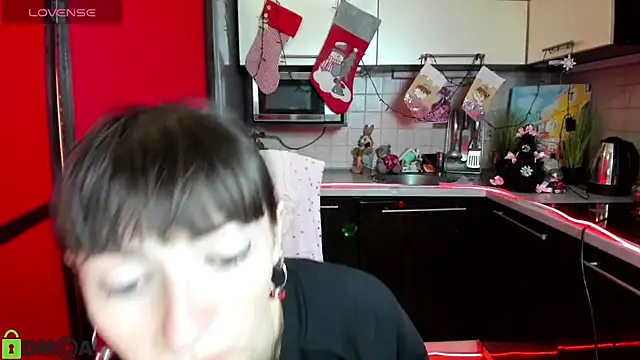 Snapshot of TayanaJons chatting on December 2025 07:58:02 AM TayanaJons online show from December 2025 07:58:02 AM