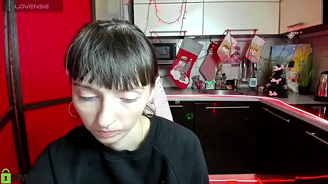 Snapshot of TayanaJons chatting on December 2025 08:11:01 AM TayanaJons online show from December 2025 08:11:01 AM