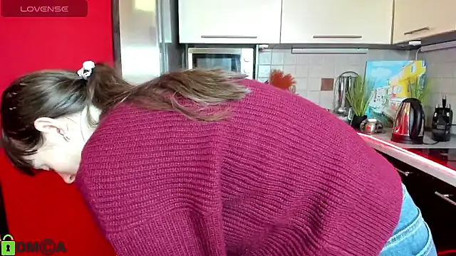 Snapshot of TayanaJons chatting on January 2026 08:08:01 AM TayanaJons online show from January 2026 08:08:01 AM