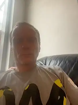 Snapshot of Martinpublic chatting on December 2025 10:57:02 AM Martinpublic online show from December 2025 10:57:02 AM