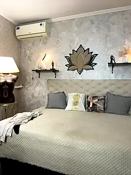 Snapshot of StripBianka chatting on November 2025 06:58:02 AM StripBianka online show from November 2025 06:58:02 AM