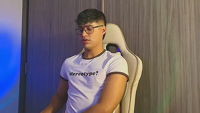 Jimmy Leeh  online show from October 2025 03:58:02 AM