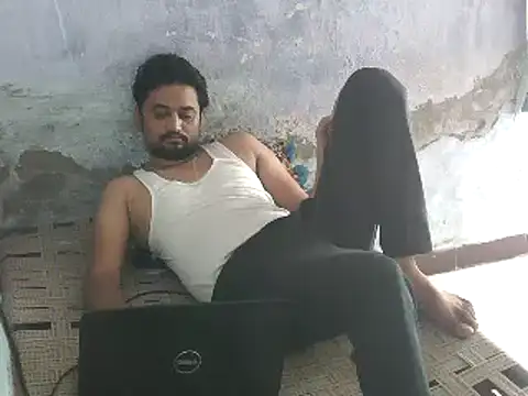 Snapshot of Rocobodymassager chatting on May 2026 04:40:02 AM Rocobodymassager online show from May 2026 04:40:02 AM