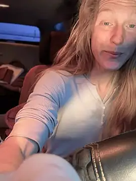 GoldenFlameGoddess online show from February 2026 03:06:01 PM