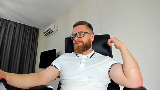 Findom guy online show from May 2026 06:25:02 PM