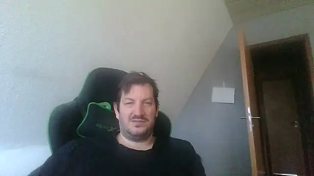 Golffahrer1982 online show from November 2025 09:30:02 AM