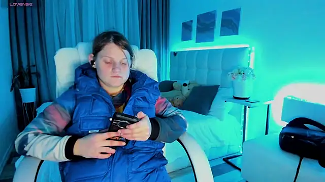 Kathlyn  Heath online show from March 2025 06:43:02 PM