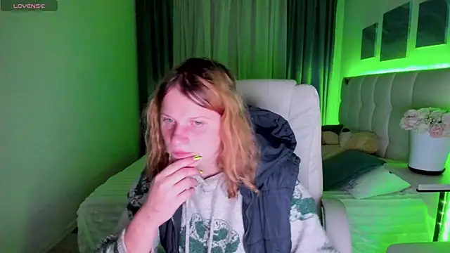 Kathlyn  Heath online show from October 2025 07:16:01 PM