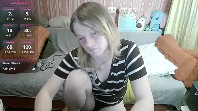 Snapshot of Kathlyn__Heath chatting on May 2026 08:29:01 PM Kathlyn Heath online show from May 2026 08:29:01 PM