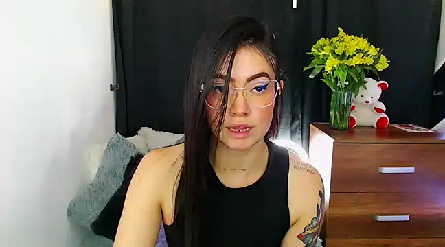Snapshot of Isa_Maiden1 chatting on January 2025 10:27:01 PM Isa Maiden1 online show from January 2025 10:27:01 PM