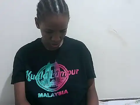 prettybeee online show from December 2025 11:09:02 PM