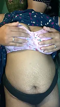 Snapshot of hotty_Sexy-couple chatting on January 2025 06:43:02 AM hotty Sexy-couple online show from January 2025 06:43:02 AM