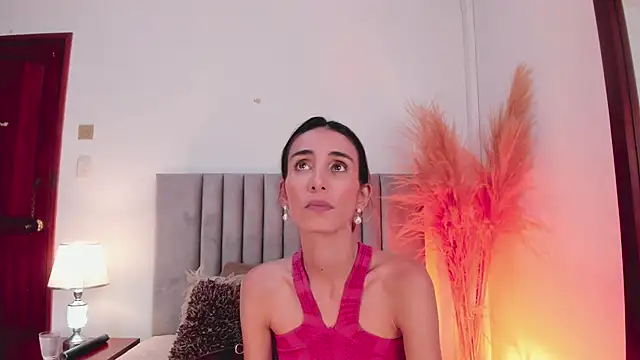 Nina Cavaali online show from February 2025 06:26:02 PM