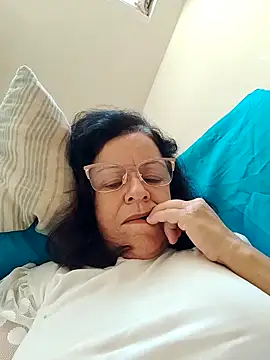 mariy522 online show from April 2026 11:37:02 AM