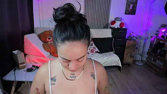 Cuttiealice online show from March 2025 11:40:01 AM