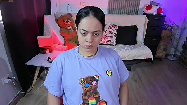 Cuttiealice online show from March 2025 03:07:01 PM