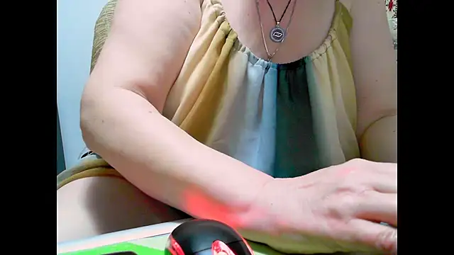 Hyllda online show from March 2026 09:47:02 PM