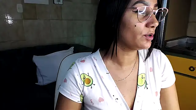 Leticia goddes online show from November 2025 05:30:02 AM