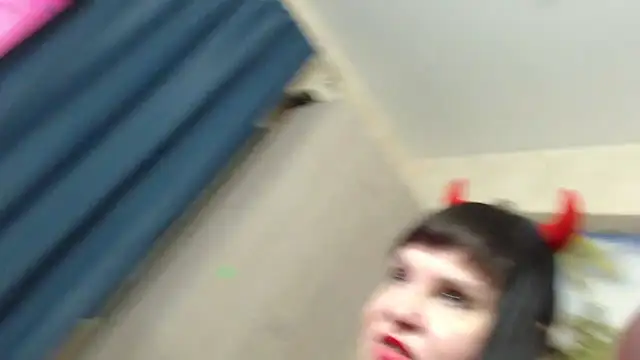 Snapshot of Aphelandra chatting on March 2025 08:00:01 PM Aphelandra online show from March 2025 08:00:01 PM