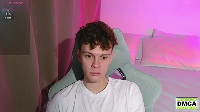 cute thomas online show from December 2025 03:53:01 PM