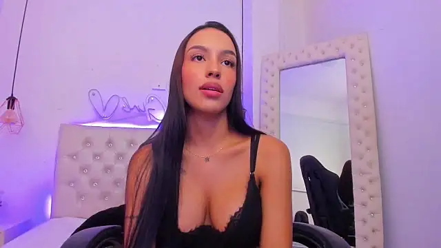 xiomara  cortes online show from March 2025 10:16:01 PM