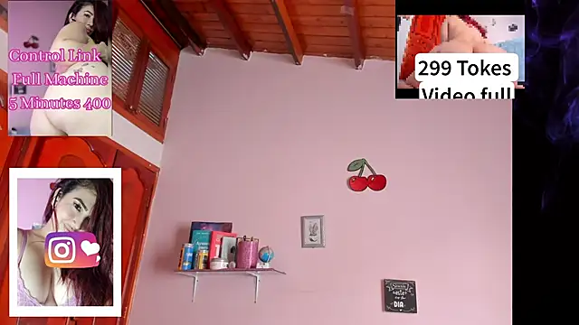 Snapshot of Nicole_x chatting on March 2025 05:49:02 PM Nicole x online show from March 2025 05:49:02 PM