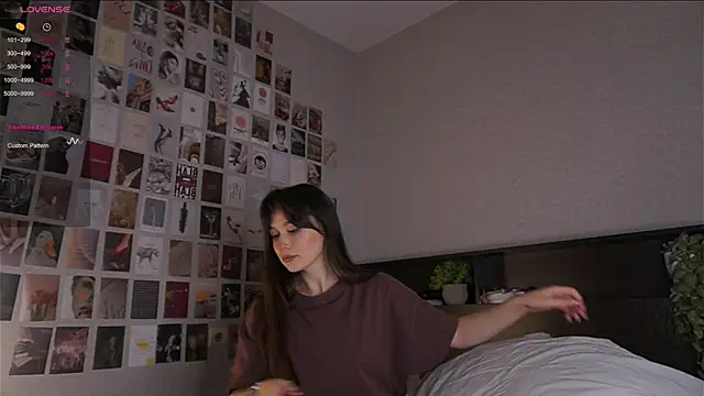 itssophiie online show from September 2025 07:08:01 PM