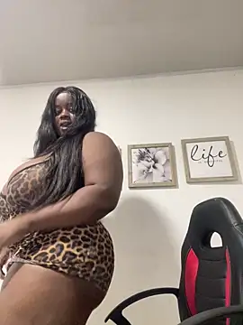 Snapshot of sharik-browns chatting on May 2026 01:13:01 AM sharik-browns online show from May 2026 01:13:01 AM