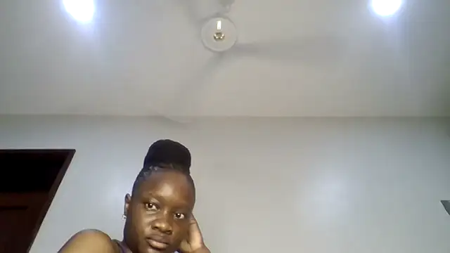 Snapshot of sweet_sassy_ chatting on April 2026 01:45:01 AM sweet sassy online show from April 2026 01:45:01 AM