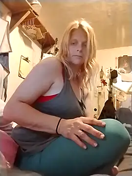 lilbug69 online show from March 2026 09:16:01 AM