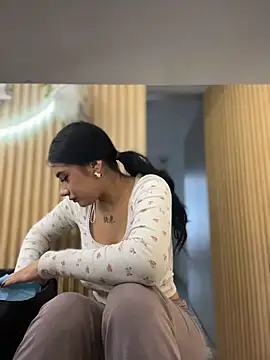 Snapshot of clarachanelricek chatting on December 2025 06:14:01 PM clarachanelricek online show from December 2025 06:14:01 PM