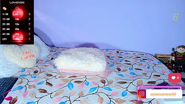 Snapshot of Julieth_Rossi chatting on September 2025 10:11:01 PM Julieth Rossi online show from September 2025 10:11:01 PM