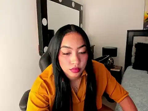 brunetenikole02 online show from February 2025 12:19:01 AM