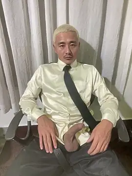 Satinshirt1992 online show from March 2026 04:12:02 PM