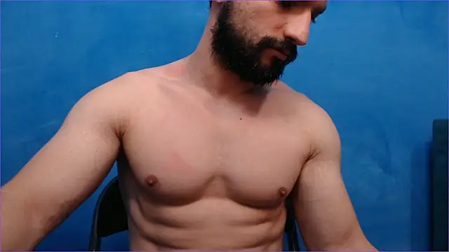 Snapshot of alex_blu chatting on October 2025 07:35:02 PM alex blu online show from October 2025 07:35:02 PM