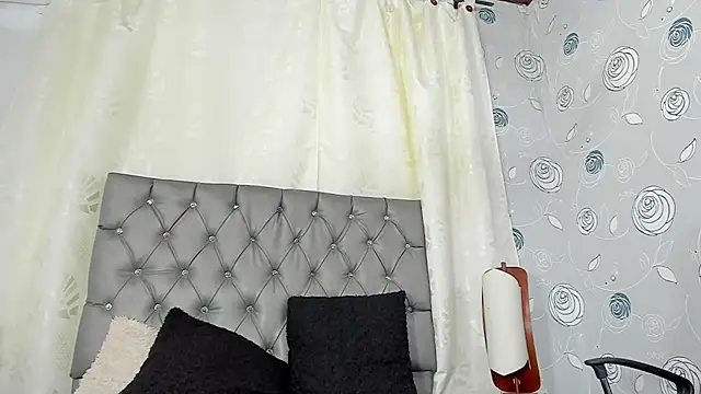 Snapshot of luna_evaa chatting on January 2025 06:28:01 PM luna evaa online show from January 2025 06:28:01 PM