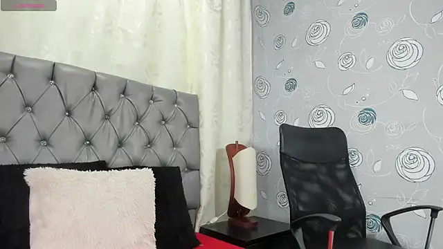 luna evaa online show from January 2026 03:17:01 PM