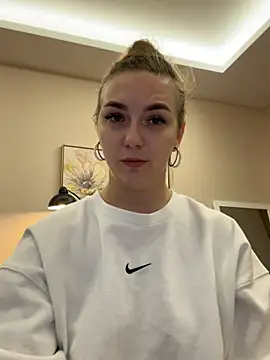 Snapshot of Janeee chatting on January 2025 10:07:02 AM Janeee online show from January 2025 10:07:02 AM