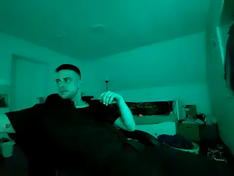 Snapshot of Youngtimer_1997 chatting on March 2025 09:23:01 PM Youngtimer 1997 online show from March 2025 09:23:01 PM