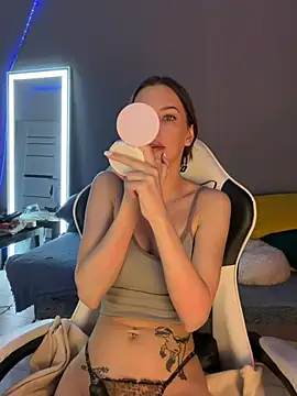 julia fly online show from February 2026 05:34:02 AM