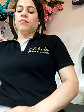 Dannacamila online show from April 2026 11:09:01 PM